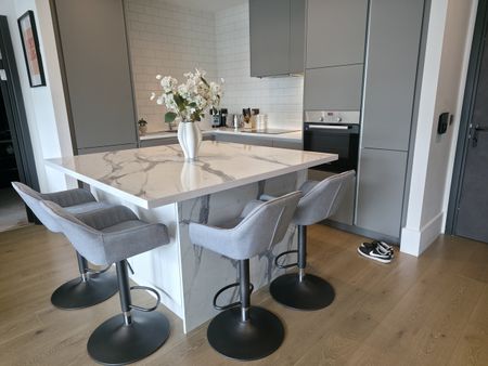 2 Bed Flat, Leon House, CR0 - Photo 3
