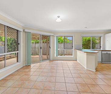 WELCOME TO 2/5 MAROUBRA COURT VARSITY LAKES - Photo 2