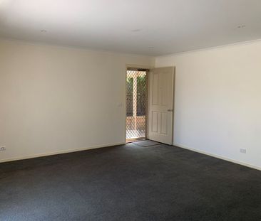 MOVE IN READY - Photo 2