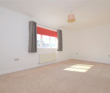 30, Castle Lodge Gardens, Rothwell, Leeds, West Yorkshire, LS26 0ZL - Photo 4