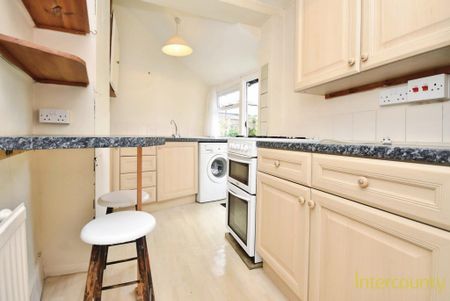 2 bedroom end of terrace house to rent - Photo 5