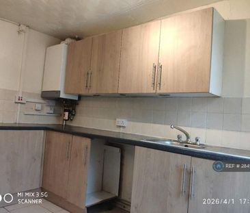 3 bedroom end of terrace house to rent - Photo 6