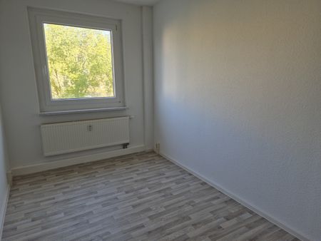 3-Raum-Wohnung mit Balkon im ersten Obergeschoss zu vermieten - Photo 3