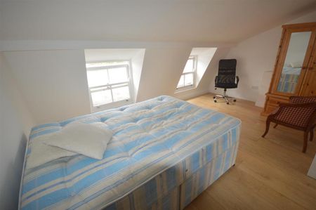 4 bedroom apartment to rent - Photo 2