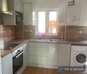 2 bedroom terraced house to rent - Photo 6