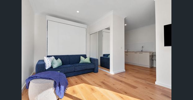 Fully Furnished Studio in Noble Park Bills Included - Photo 1