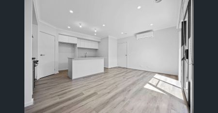 Modern Three-Bedroom Home in Lara’s Austin Estate - Photo 5