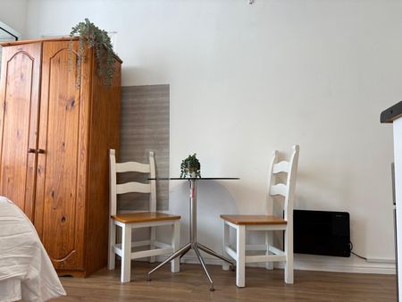 Room in a Shared House, Ashleigh Road, LE3 - Photo 2