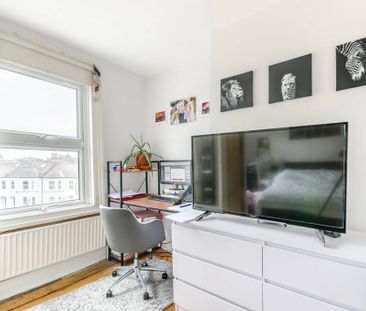 2 bedroom flat to rent - Photo 3