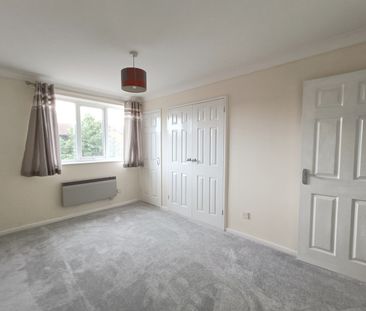2 Bed End Terrace, Tudor Close, NG4 - Photo 3
