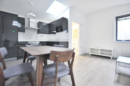 2 bedroom apartment to rent - Photo 3