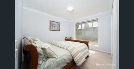 Spacious Family Home in a Quiet North Armidale Cul-de-Sac - Photo 2