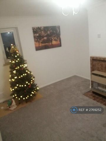 2 bedroom bungalow to rent - Photo 2