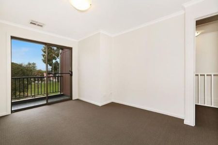 3 Bedroom Townhouse - Photo 4