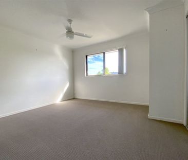 Rent increase to $740/week from 23rd Dec, Quiet 3-bed Townhouse wit... - Photo 2