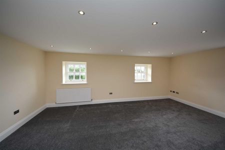 3 bed Apartment - Penthouse for Rent - Photo 5
