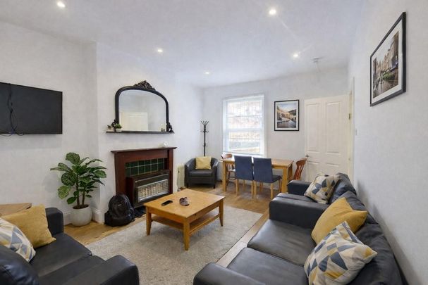 5 bedroom terraced house to rent - Photo 1