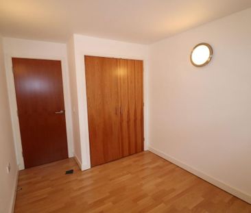 2 bedroom flat to rent - Photo 6