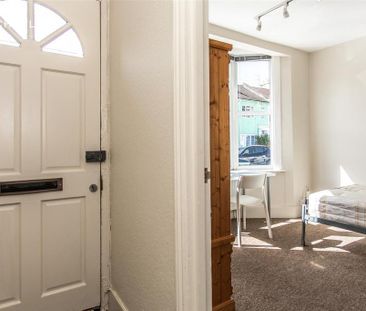 6 bedroom terraced house to rent - Photo 3