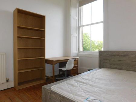 5 bedroom flat to rent - Photo 2