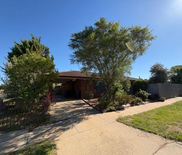 Great Size Family Home! - Photo 6