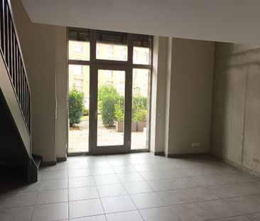 Location Appartement 3 pièces 77m² - Photo 5