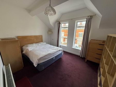 2 Dromore Street, Cregagh, Belfast, BT6 8PF - Photo 4