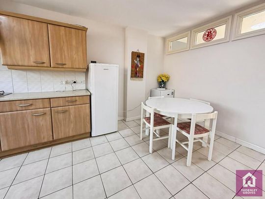 4 bedroom terraced house to rent - Photo 1