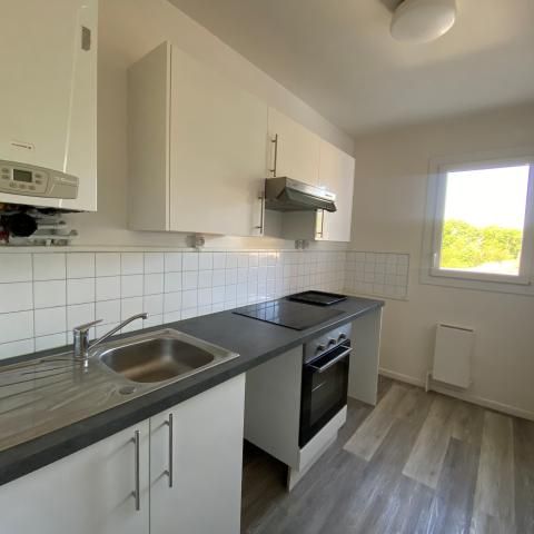 Location Appartement 3 pièces 49m² MONDEVILLE 14120 - Photo 1