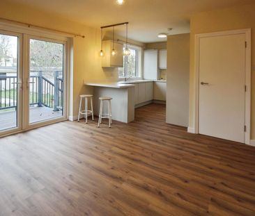 3 bedroom Bungalow To Let Total Size: 645 SQ FT - Photo 2