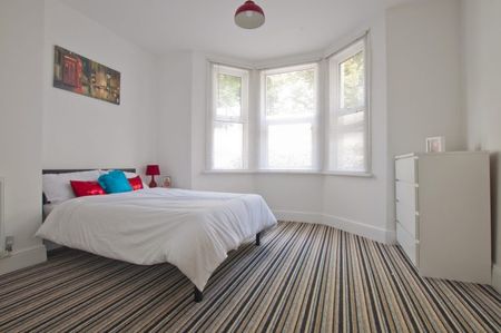 Albany Terrace, Chatham - Photo 4