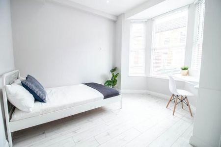 7 bedroom terraced house to rent - Photo 2