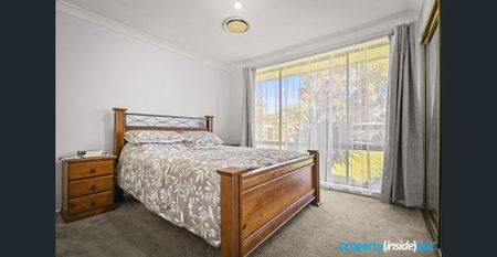 Conveniently located close to parks, schools, shops, public transport. - Photo 4
