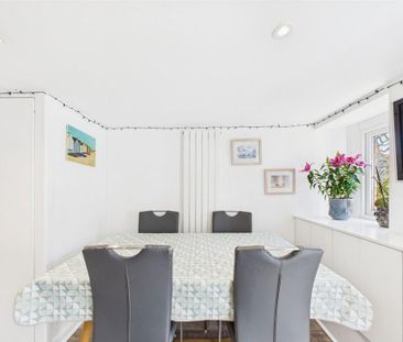 4 bedroom terraced house to rent - Photo 3