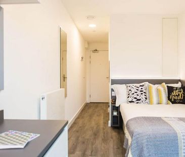 Studio to rent - Photo 5