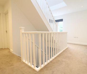 5 bedroom detached house to rent - Photo 2