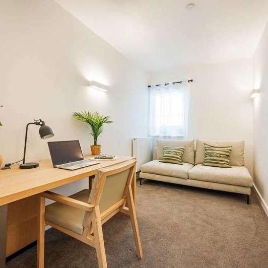 Madeleine Court, North Acton, W3 - Photo 1