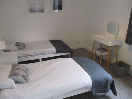 3 bedroom townhouse to rent - Photo 4