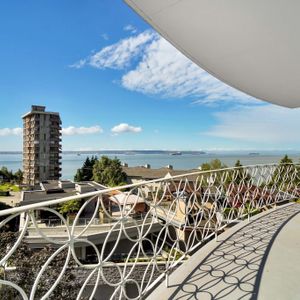 The Shoreland - Photo 3