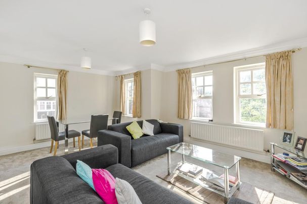 2 bedroom flat to rent - Photo 1