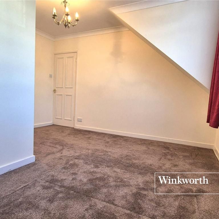 4 bedroom detached house to rent - Photo 1