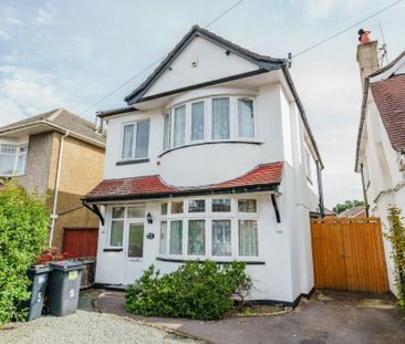 4 bedroom detached house to rent - Photo 1