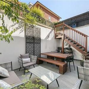 Arcadian Place, SW18 - Photo 1