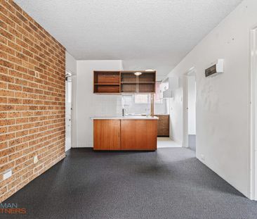 Two Bedroom Apartment, Must Inspect - Photo 3