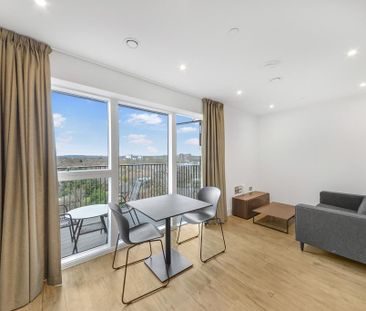 Studio to rent - Photo 1