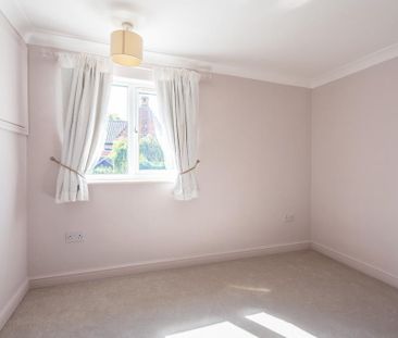 2 bedroom terraced house to rent - Photo 2