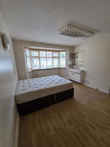 4 bedroom house to rent - Photo 3