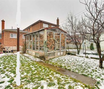 292 Silverthorn Avenue - Photo 6