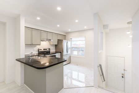 For Lease - 1570 Reeves Gate Unit# 2, Oakville, Ontario - Photo 5