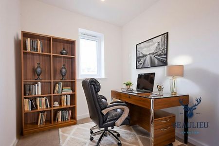 3 bedroom semi-detached house to rent - Photo 3
